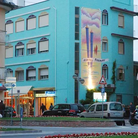 Rivamare Hotell 2*